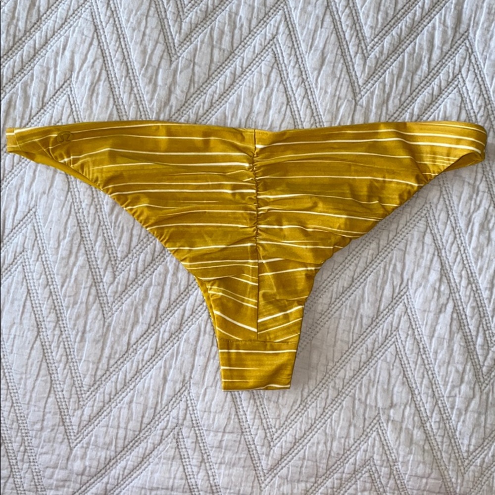 lululemon Sun Soaker Bikini Bottom